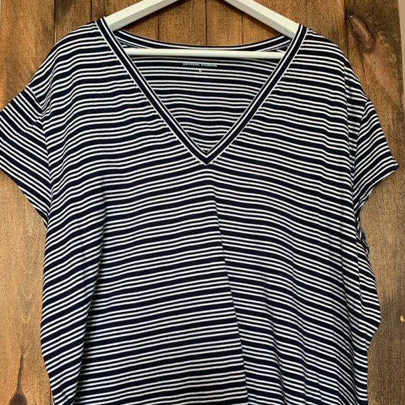 Universal Standard Ashley Cap Sleeve T - Picture 3 of 10